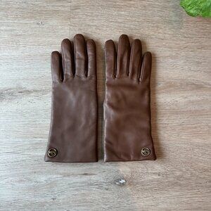 Coach Horse And Carriage Plaque Leather Tech Gloves in Saddle, Size 6 1/2